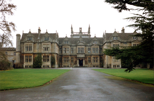 Shows the Bath Spa University building